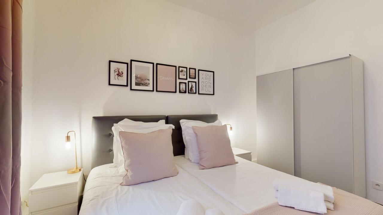 Le Beau Bourg *** Apartment สตราสบูร์ก ภายนอก รูปภาพ